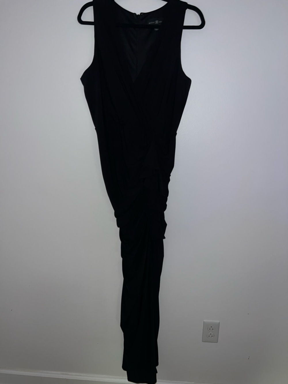 Black Sleeveless Ruched Dress